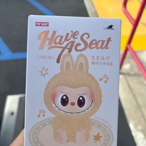 Pop Mart Labubu 'Have A Seat' - Dada